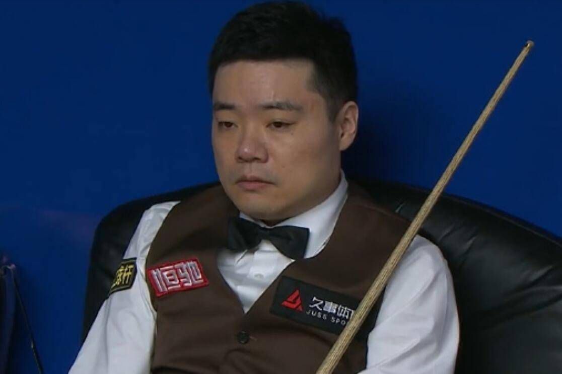 他掀开裙子舌头伸进去动漫软件