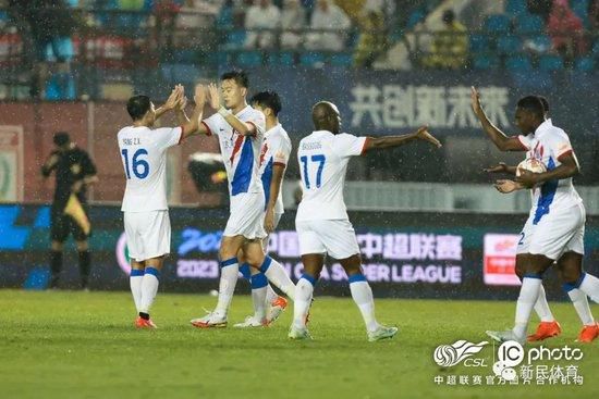 在办公室狂cao丝袜老师h文